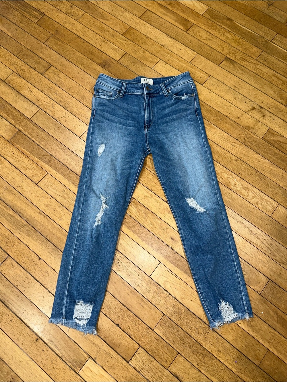 Woman’s L.T.J letter to Juliet distressed jeans denim bottoms pants